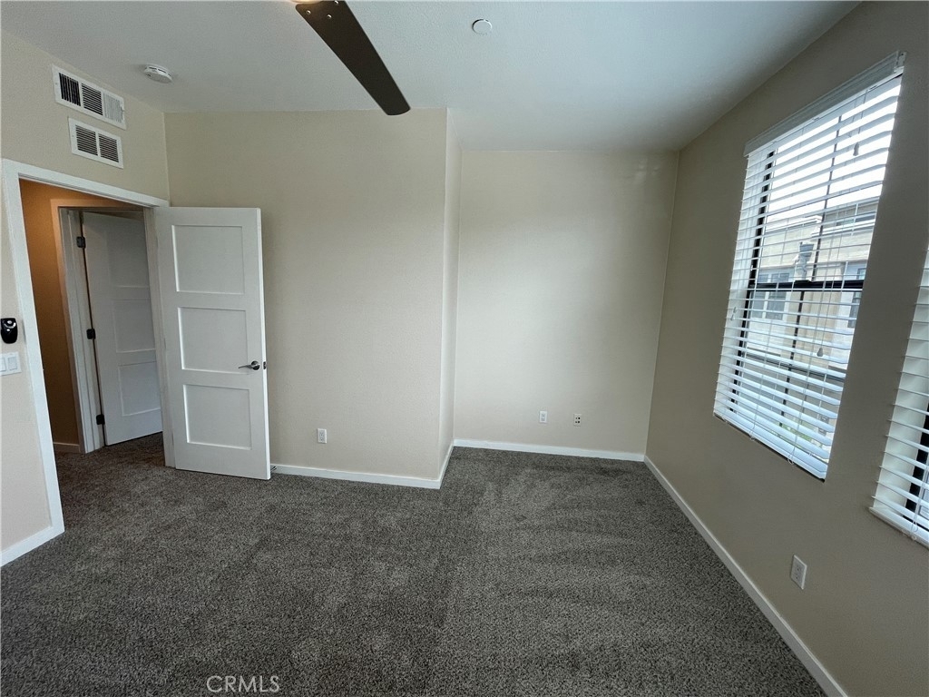 501 W Maple Avenue - Photo 33