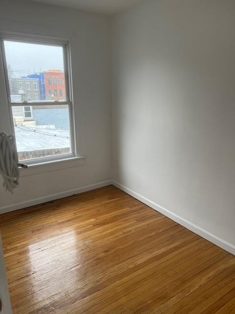 322 12th St - Photo 10