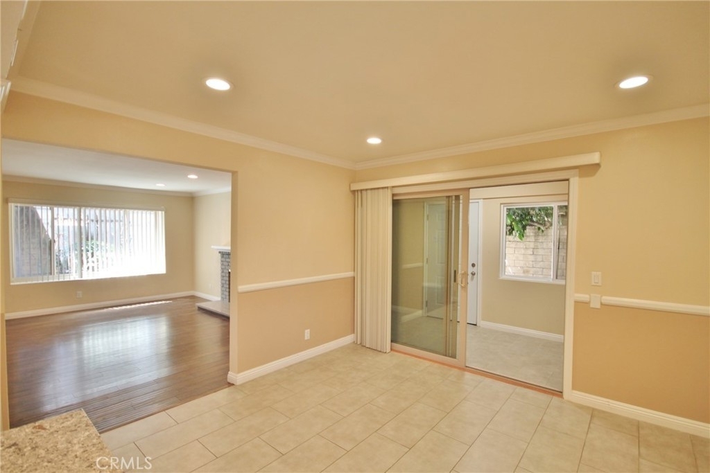 1005 S Olive Avenue - Photo 8