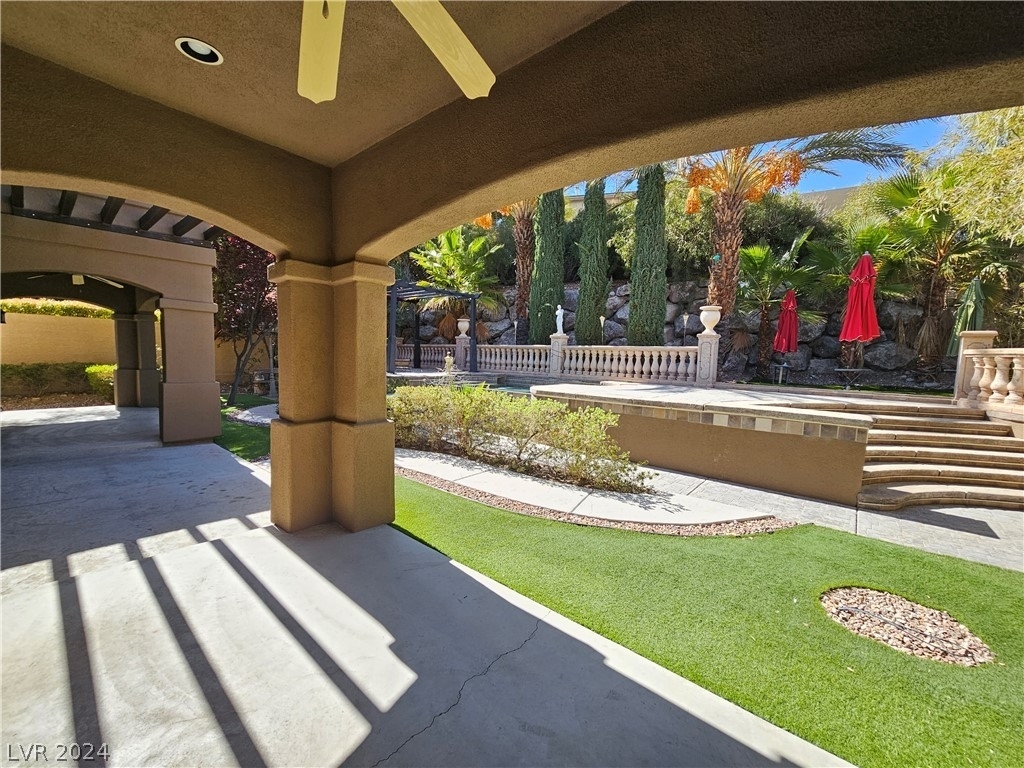 11388 Vernazza Court - Photo 21