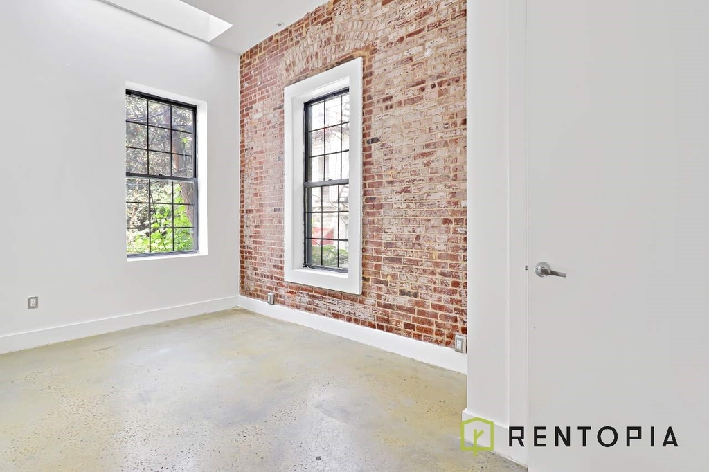 753 Lexington Avenue - Photo 2