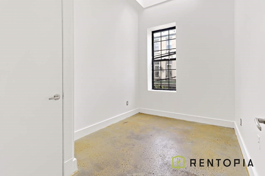 753 Lexington Avenue - Photo 7