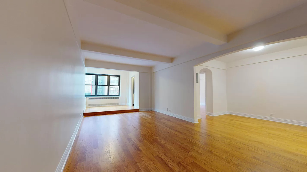 141 East 56th Street - Photo 3