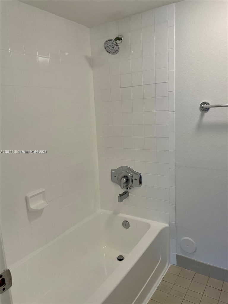 9978 Nob Hill Ln - Photo 10