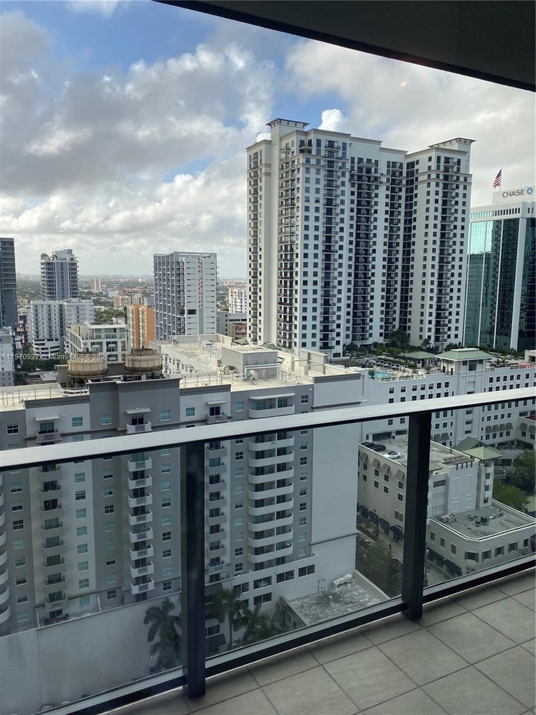 1000 Brickell Plaza - Photo 23