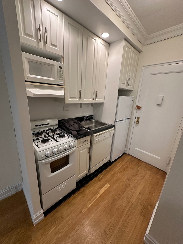 226 East 74th Street - Photo 1