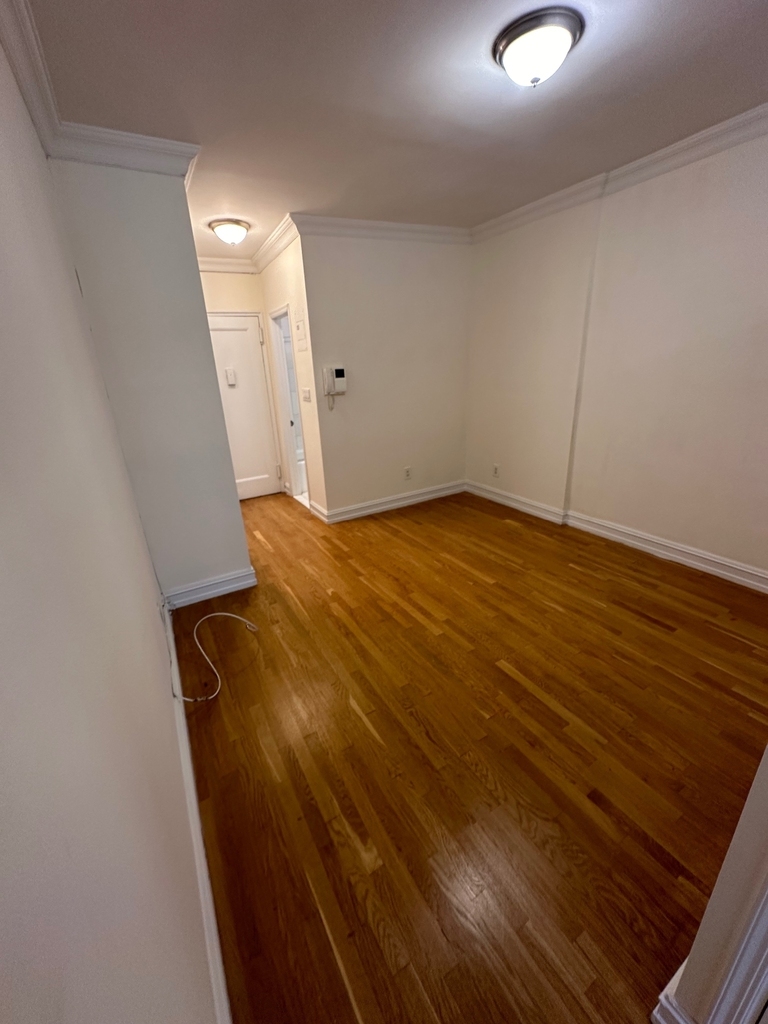 226 East 74th Street - Photo 11