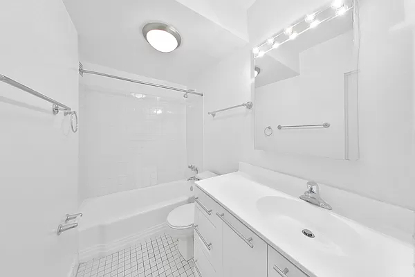 236 East 36th Street - Photo 3