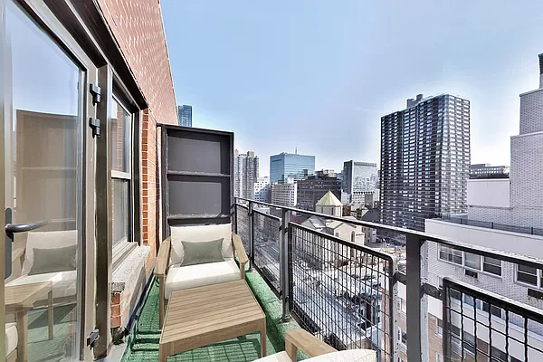 236 East 36th Street - Photo 4