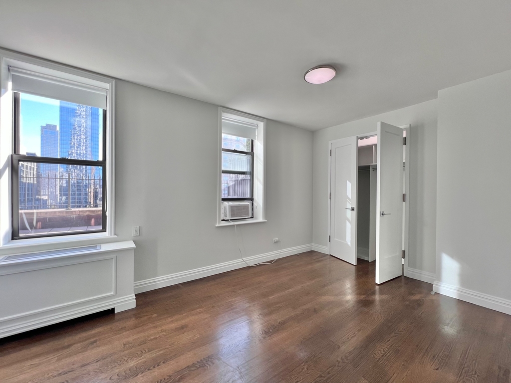 213 West 70th Street - Photo 12