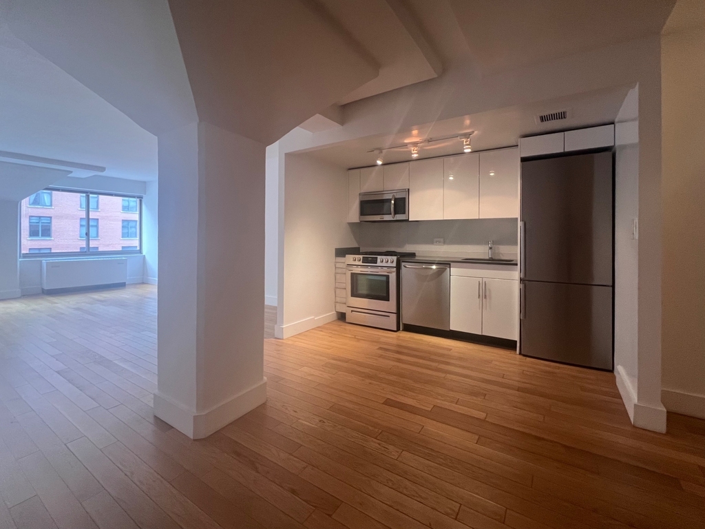 203 East 69th Street - Photo 3