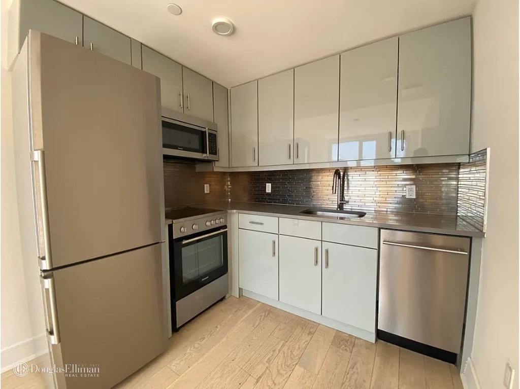 306 W 142nd St - Photo 1