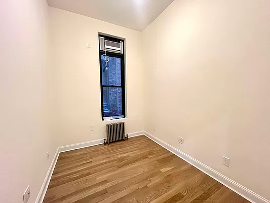 130 East 24th Street - Photo 2