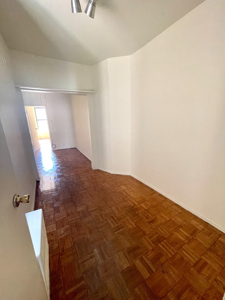 323a East 89th Street - Photo 1