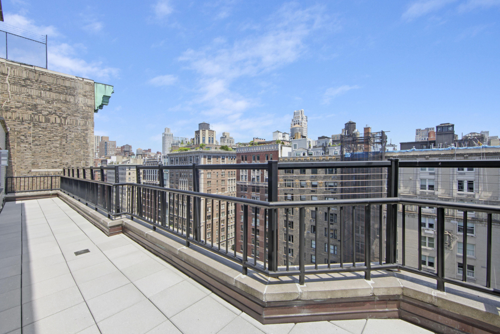 920 Park Avenue - Photo 3