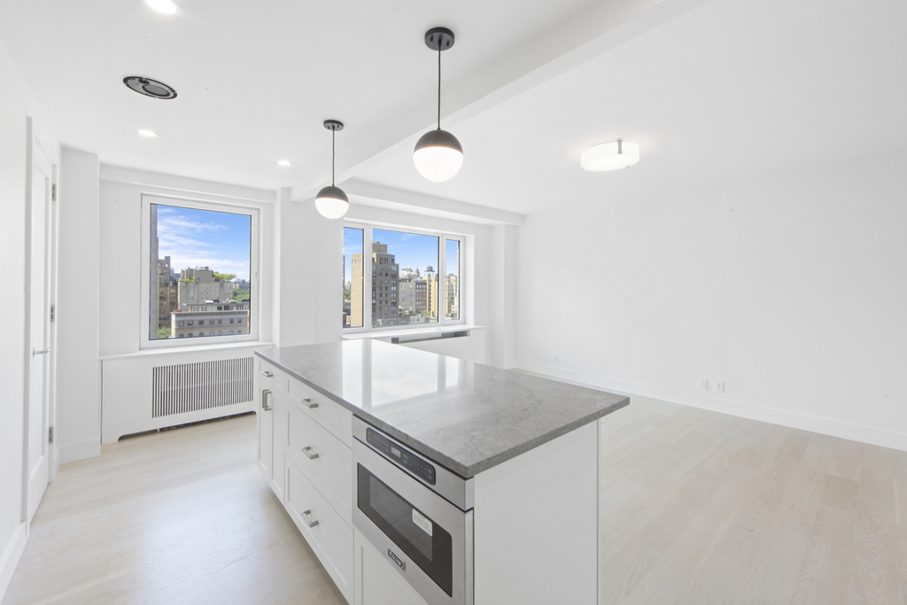 920 Park Avenue - Photo 5