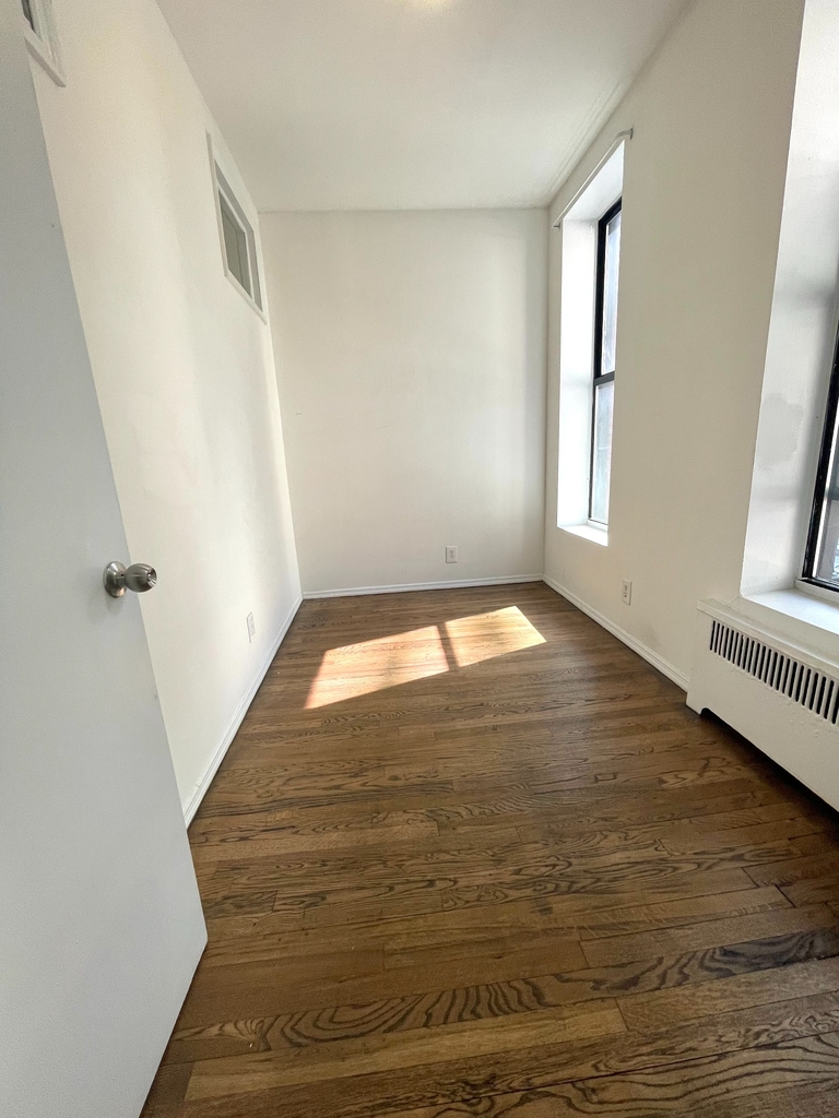 156 East 85th Street - Photo 2