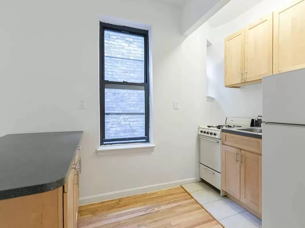 312 East 90th Street - Photo 1