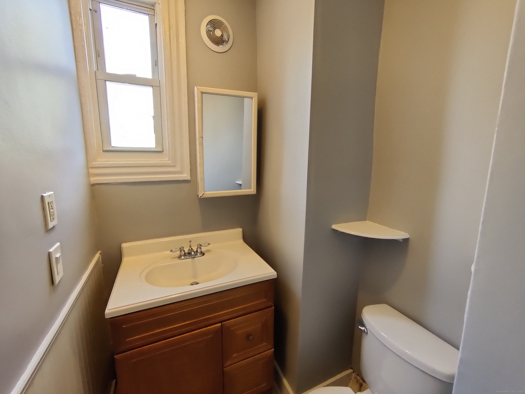 520 Winthrop Avenue - Photo 8