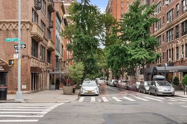 25 East 10th Street - Photo 5