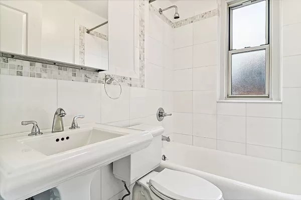 25 East 10th Street - Photo 3