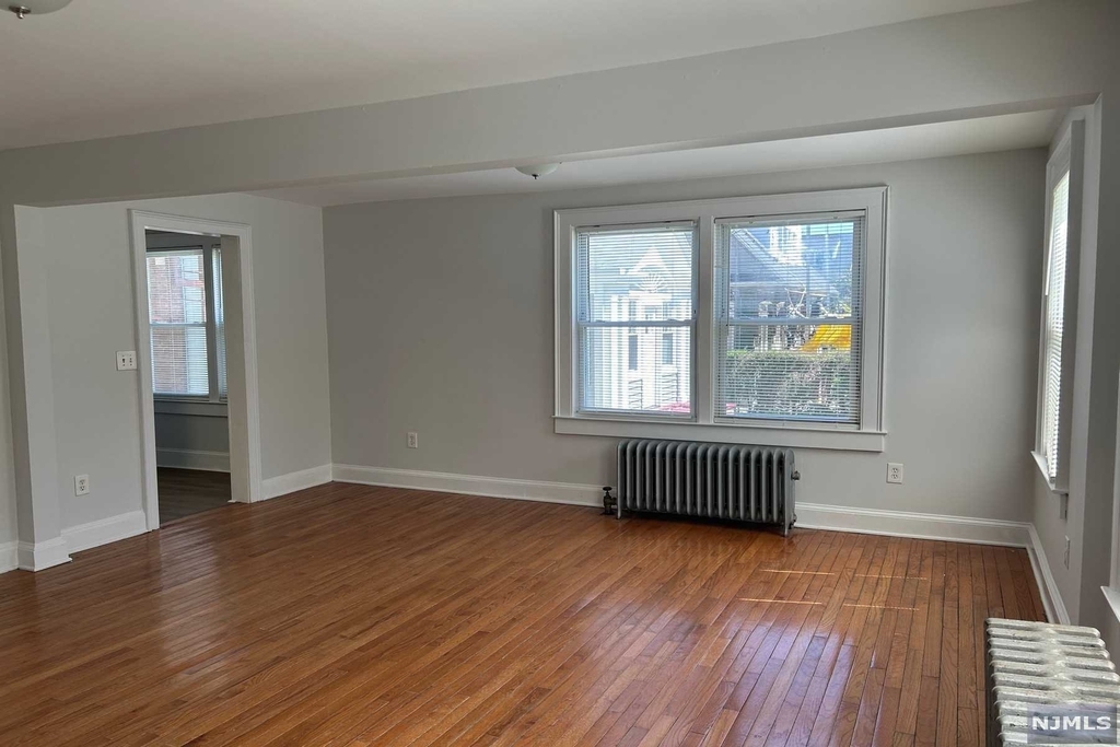 18 Lexington Avenue - Photo 3