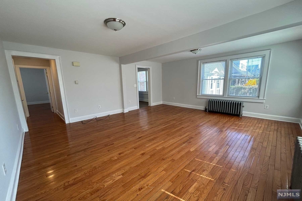 18 Lexington Avenue - Photo 2