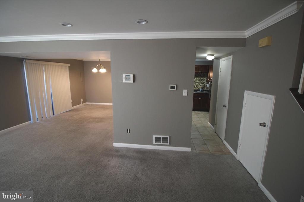 10124 Scotch Hill Dr - Photo 3