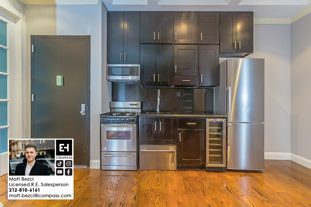 9 West 103rd Street - Photo 0