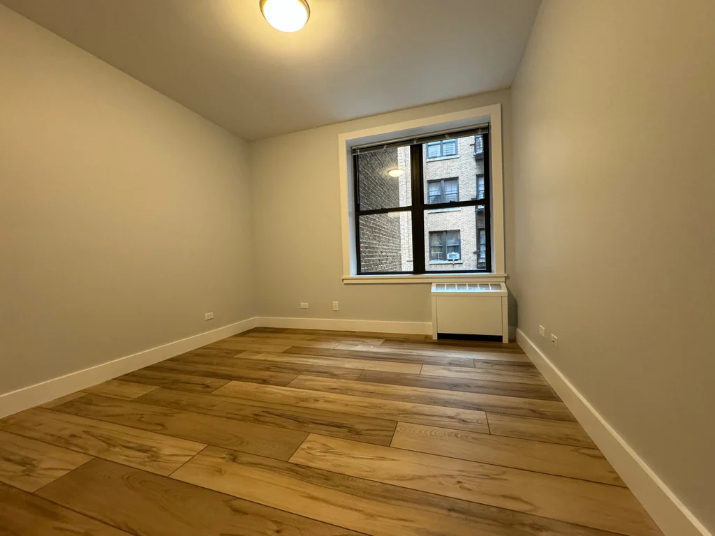 628 West 151st Street - Photo 5