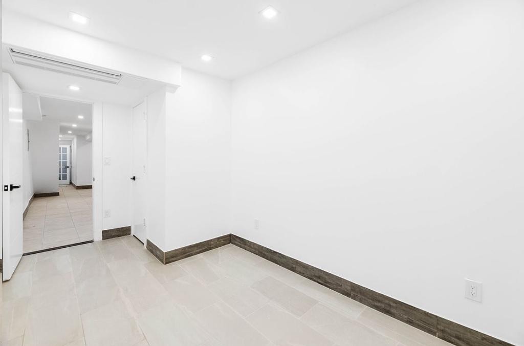 532 West 187th Street - Photo 7