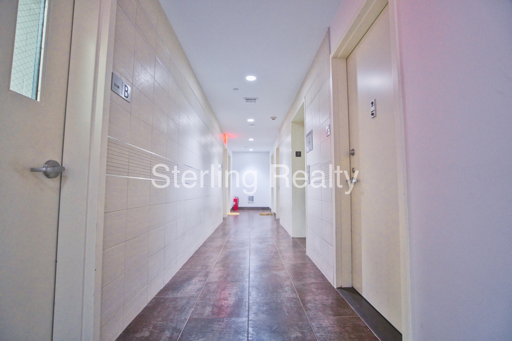 23-15 Astoria Boulevard - Photo 14