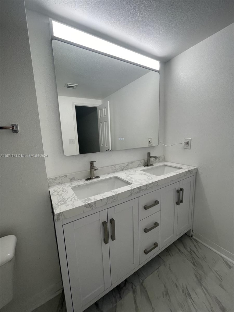 215 Sw 117th Ter - Photo 31