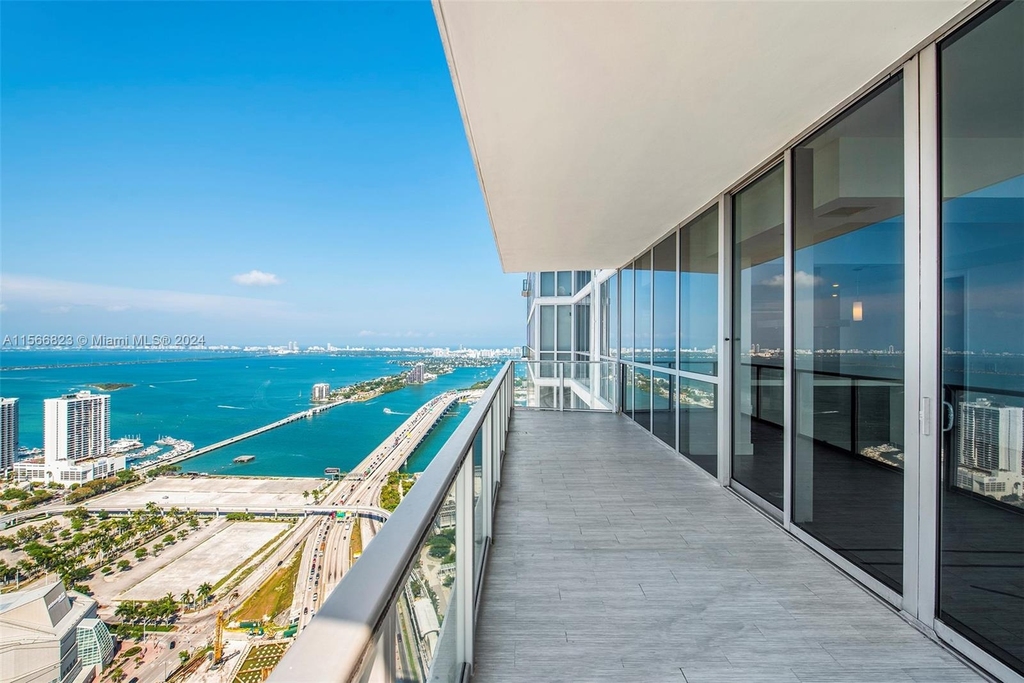 1100 Biscayne Blvd - Photo 14