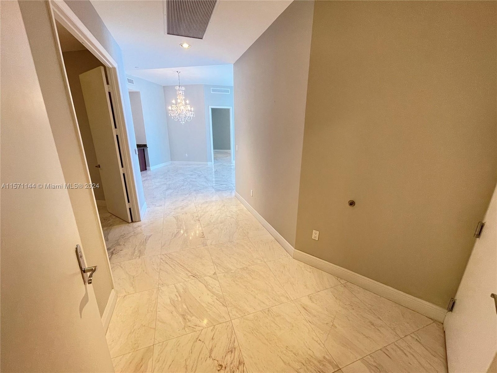 16001 Collins Ave - Photo 2