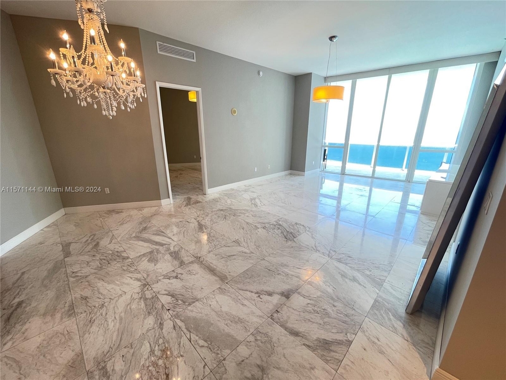16001 Collins Ave - Photo 4