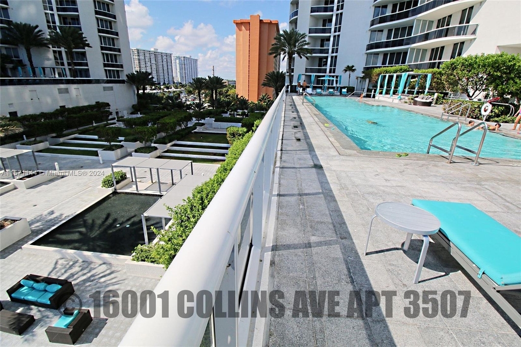 16001 Collins Ave - Photo 31