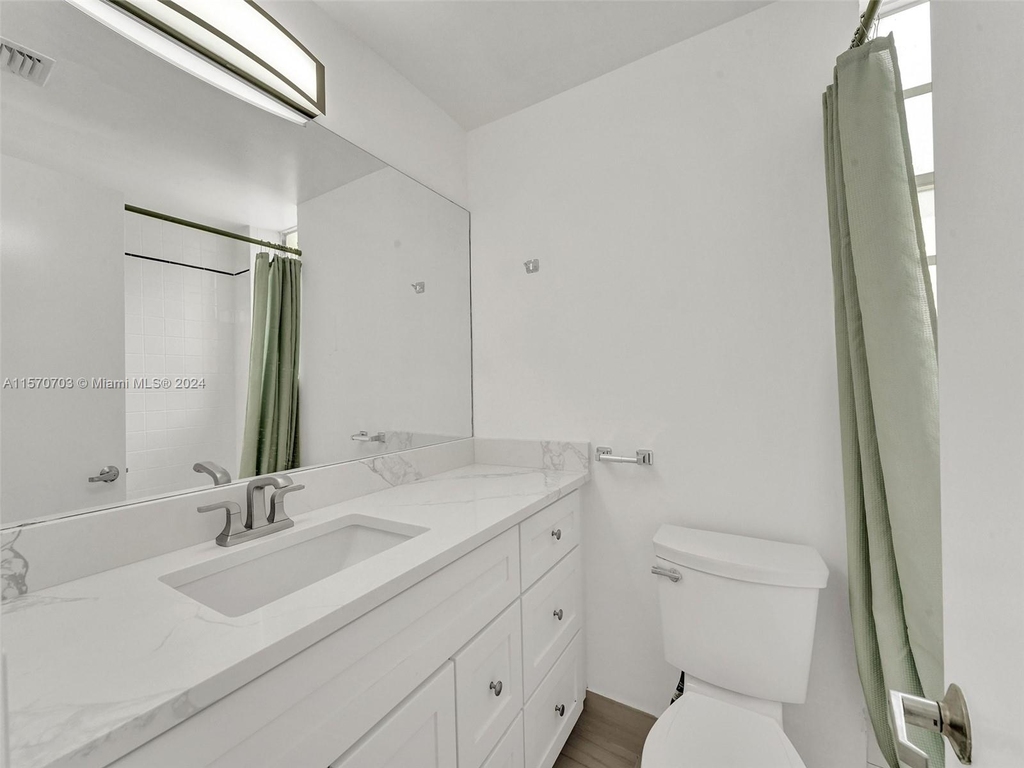 1460 Ocean Dr - Photo 12