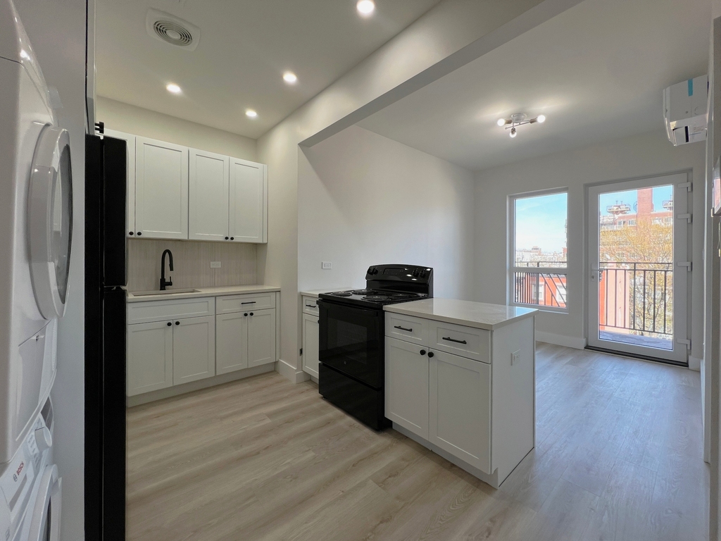 952 Bedford Avenue - Photo 0