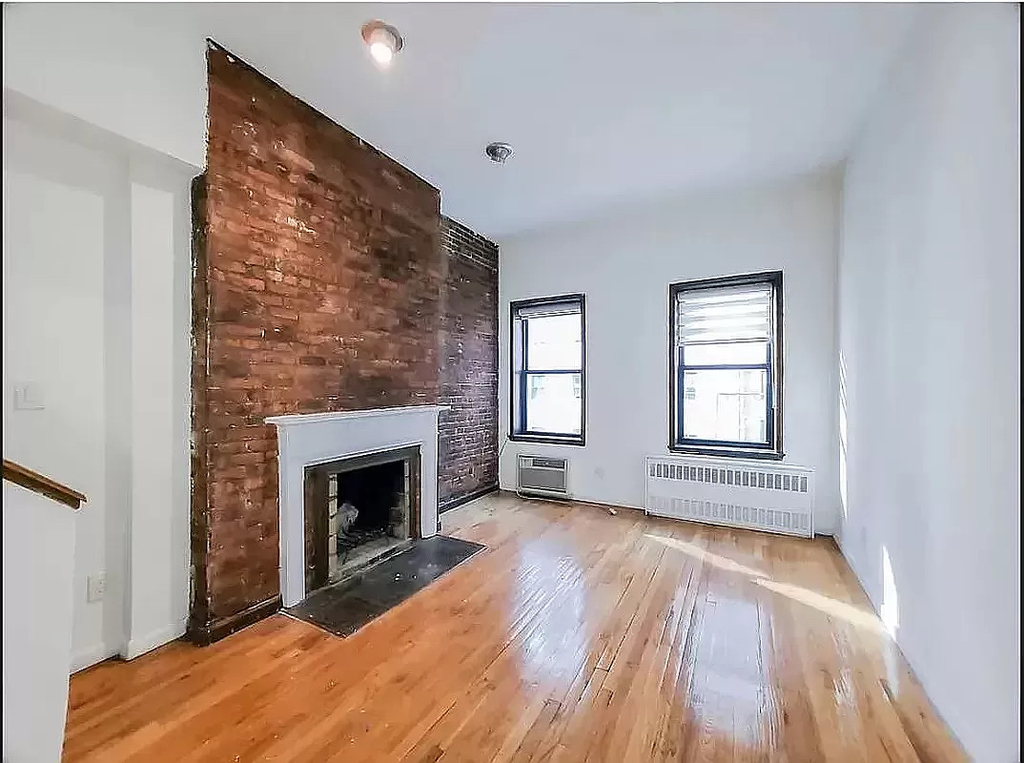 146 East 39th Street - Photo 4