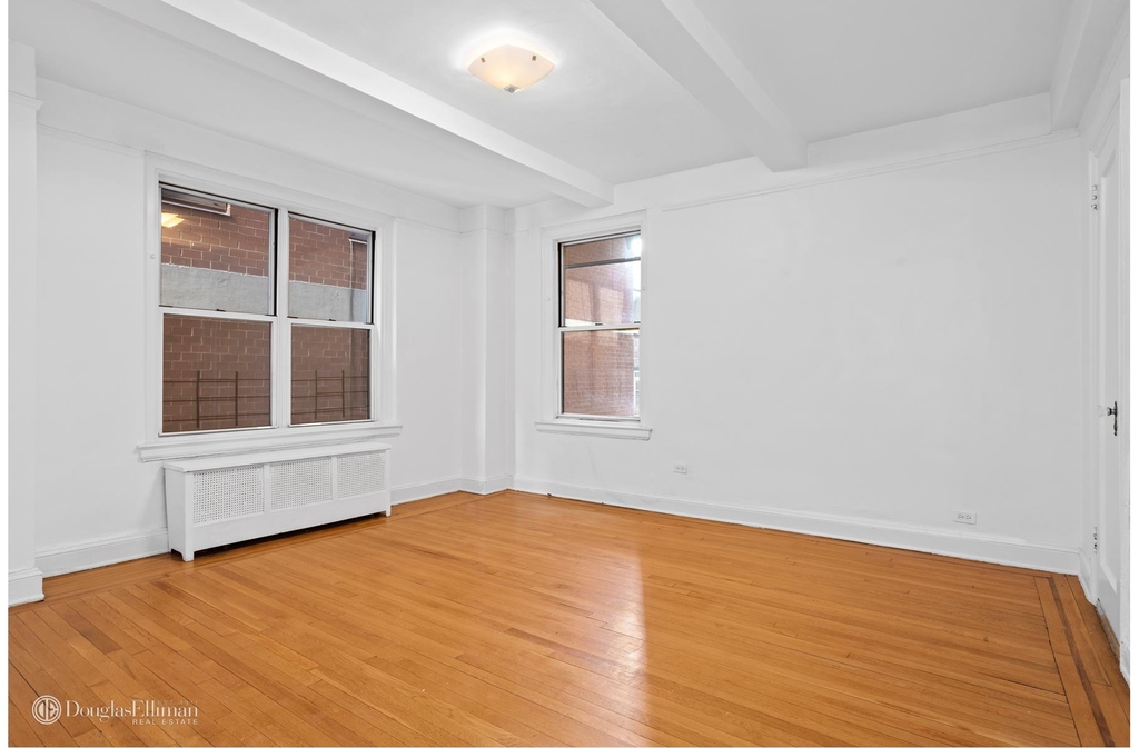 1235 Park Ave - Photo 5