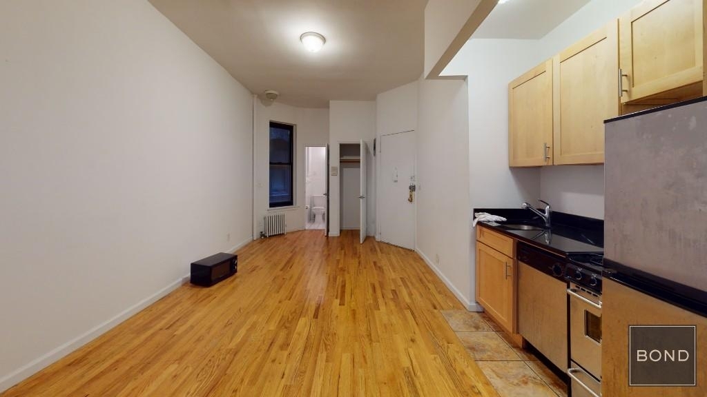 334 East 93 Street - Photo 2