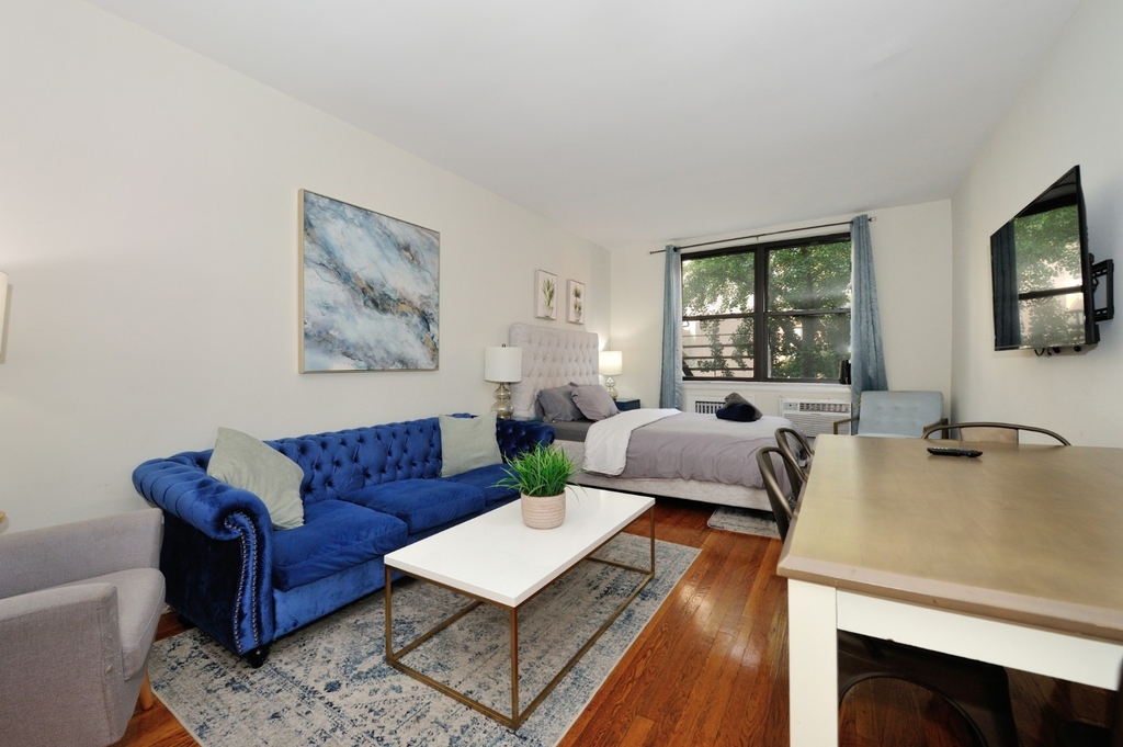 440 East 78th Street - Photo 1