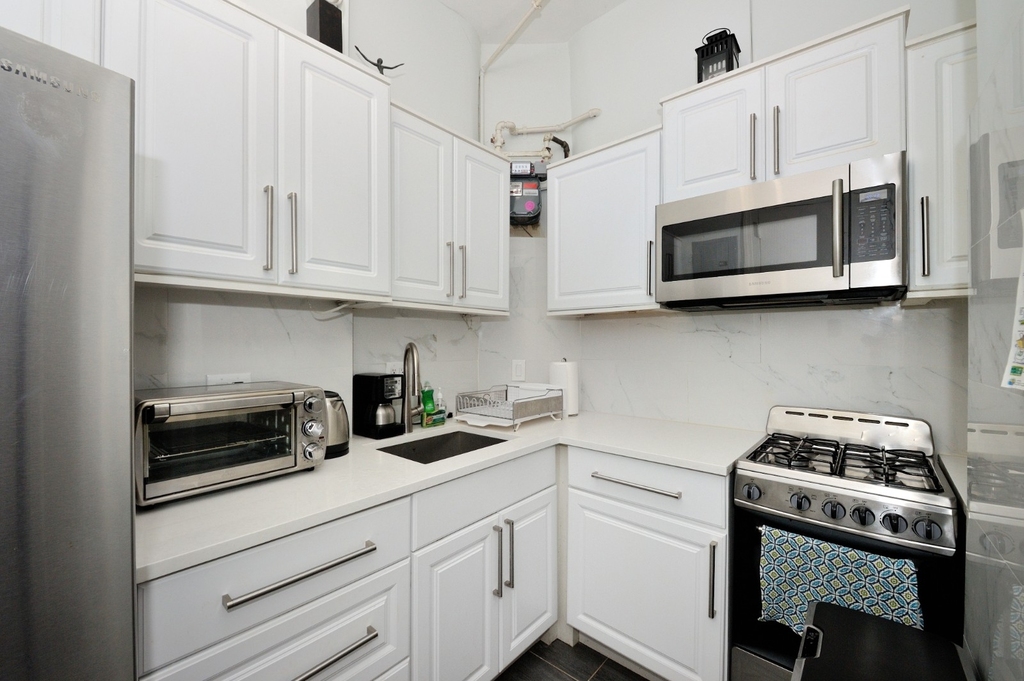 7 West 82nd Street - Photo 8