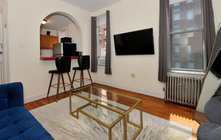 300 East 92nd Street - Photo 3