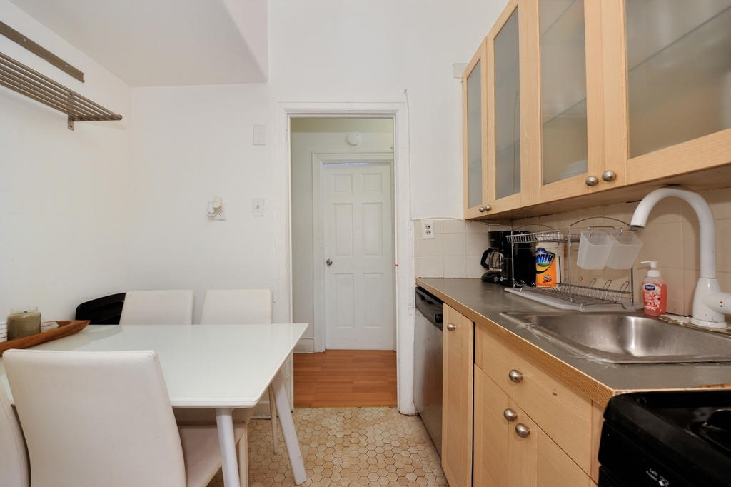 354 East 77th Street - Photo 2