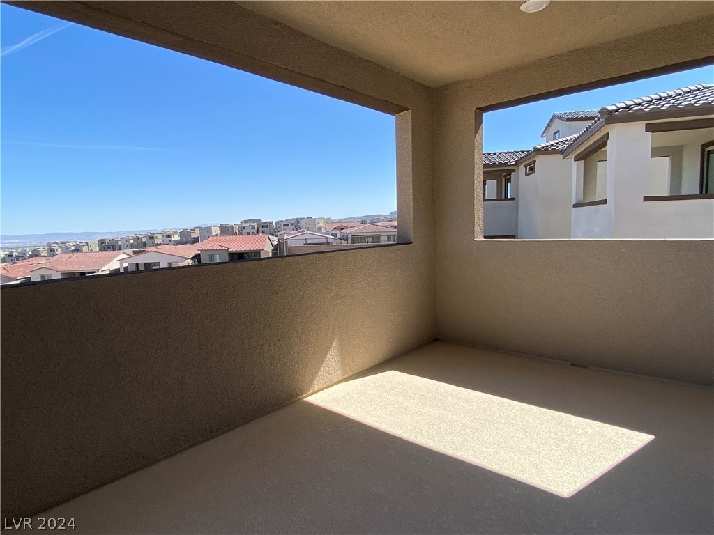 11687 Desert Hollow Avenue - Photo 13