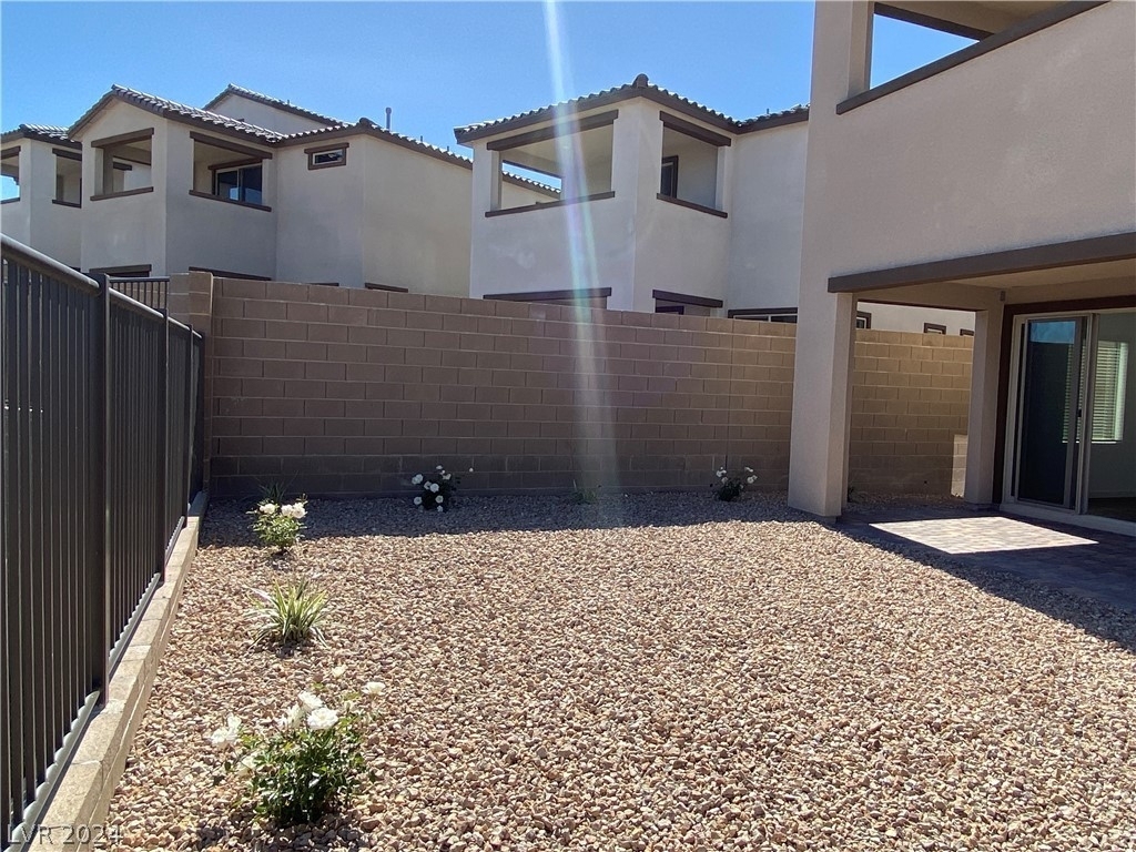 11687 Desert Hollow Avenue - Photo 37