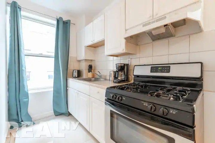 472 9th Avenue - Photo 7