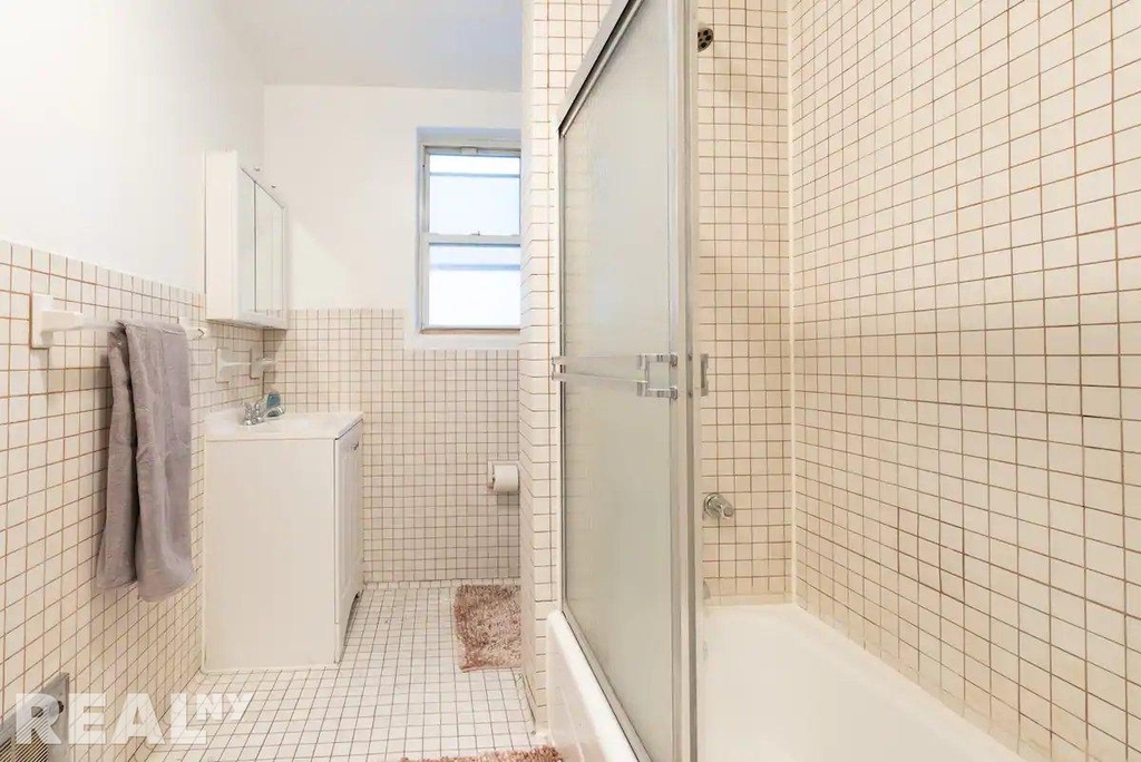 472 9th Avenue - Photo 19